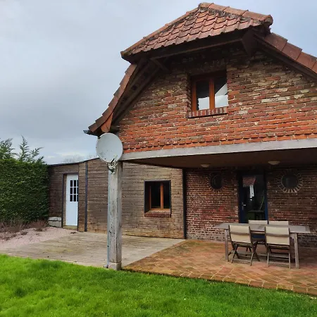 Holiday home Des Hallais Bouelles